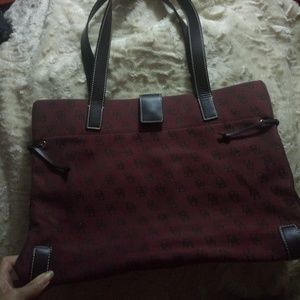 Dooney&Bourke XL Shoulder Bag